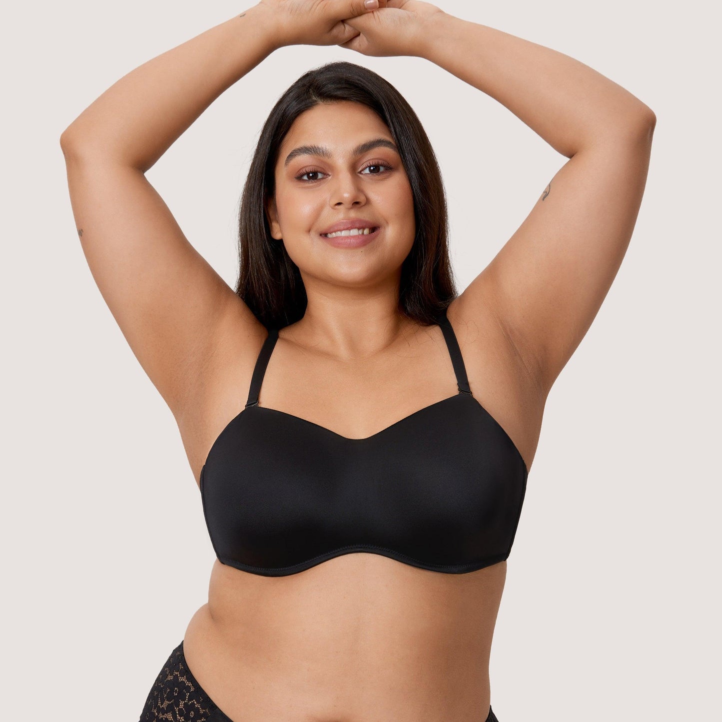 Trendy Strapless Bra with Underwire – Flattering Fit for Enhanced Feminine Look