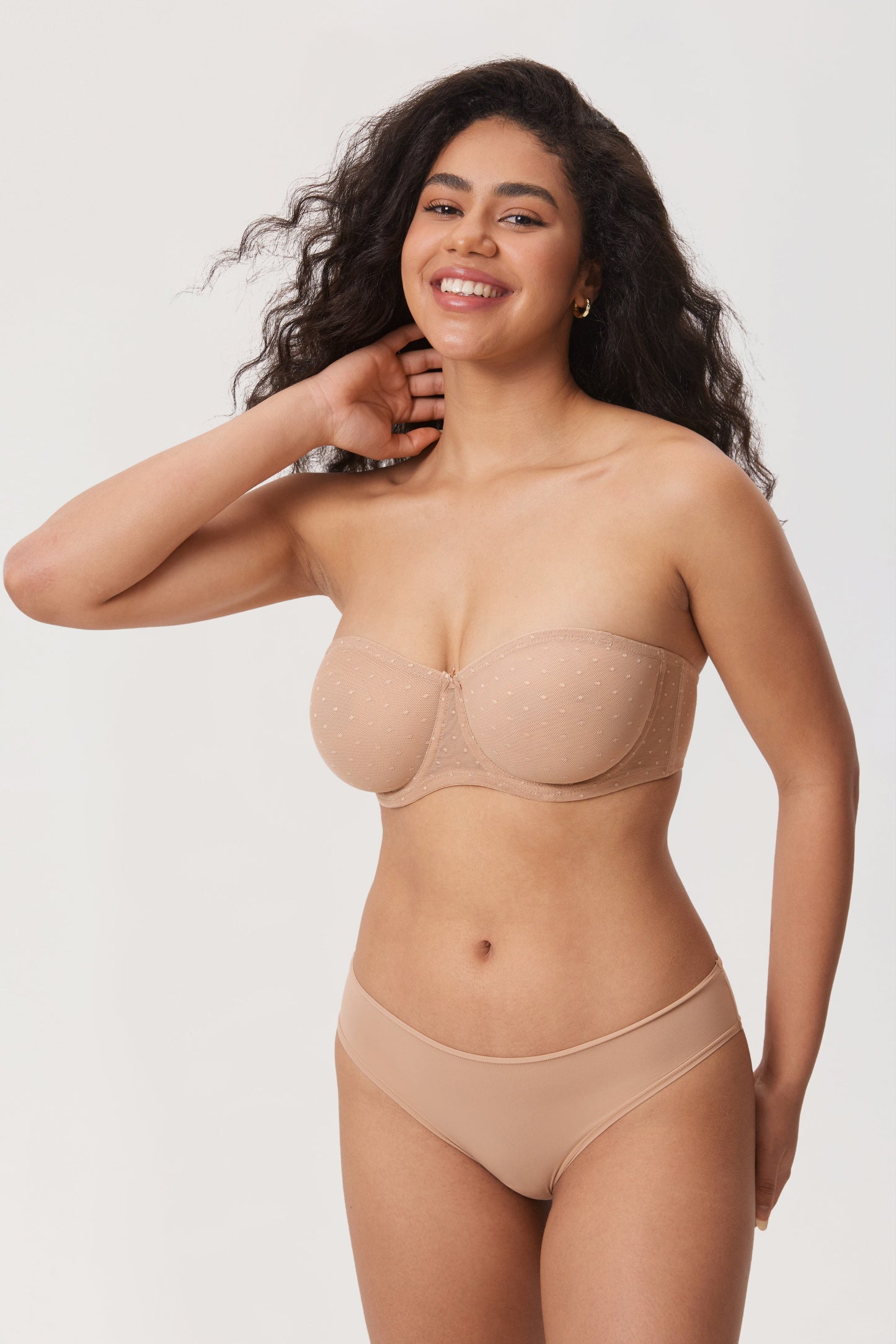 Designer Lace Strapless Bra – Spring Elegance
