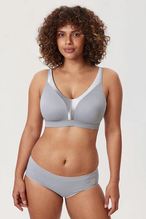 Side angle showing V-neckline and smooth, seamless non padded cups - MissFine
