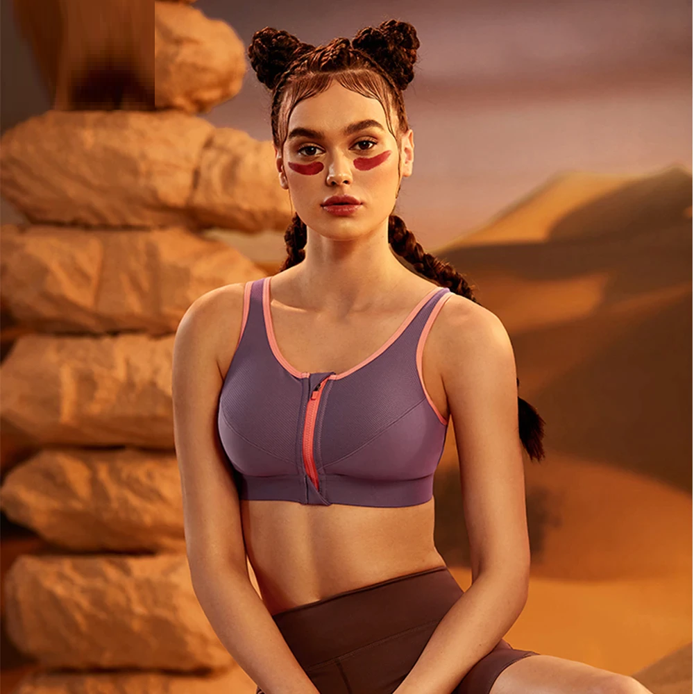Sweat-wicking sports bra for optimal and correct grip