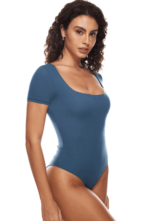 בגד גוף מחטב מבד עדין ונמתח ללוק נשי קייצי ולהופעה מרשימה וחתיכית - לה איסלה