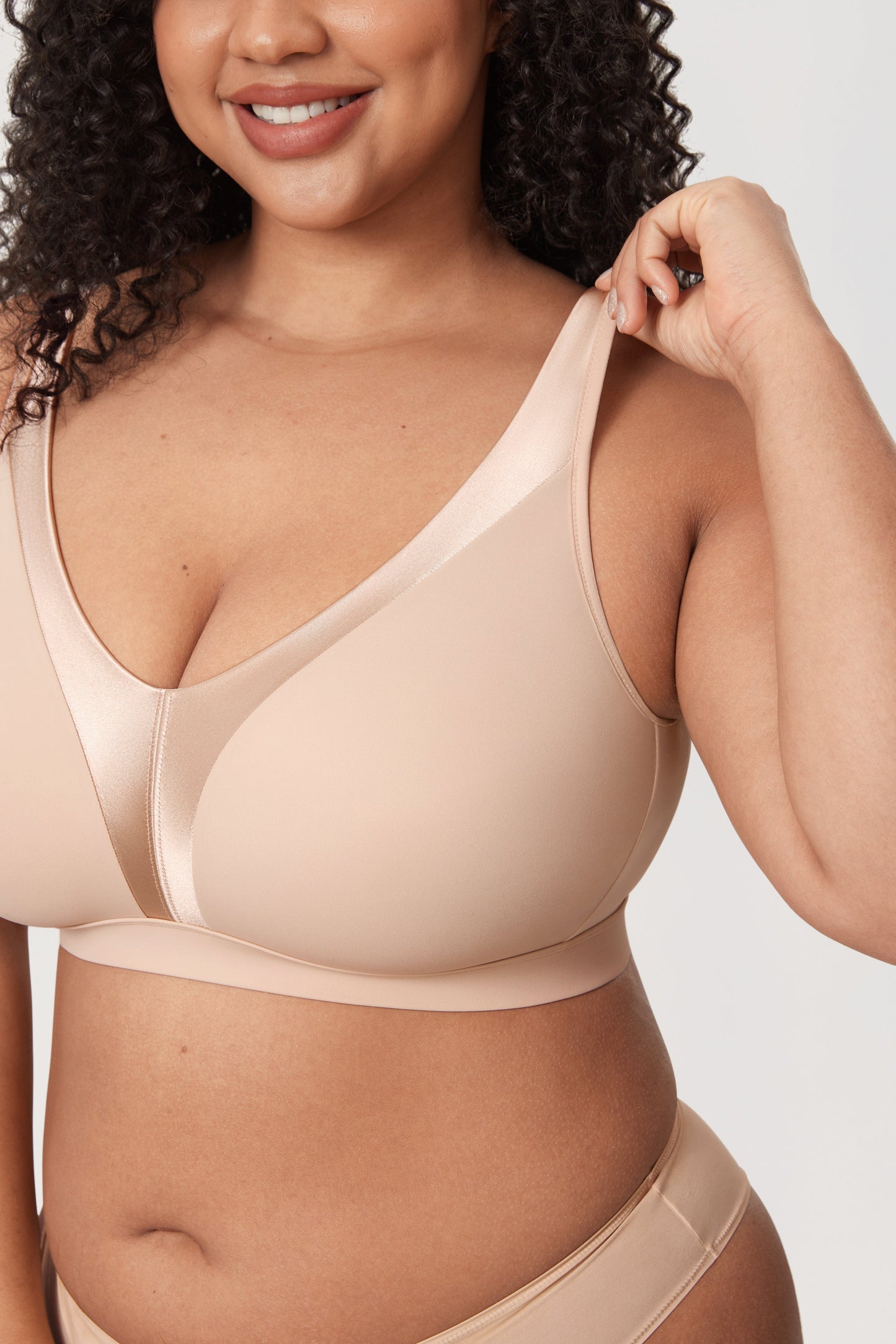 Silk & Satin Wire-Free Bra – Elegant Comfort