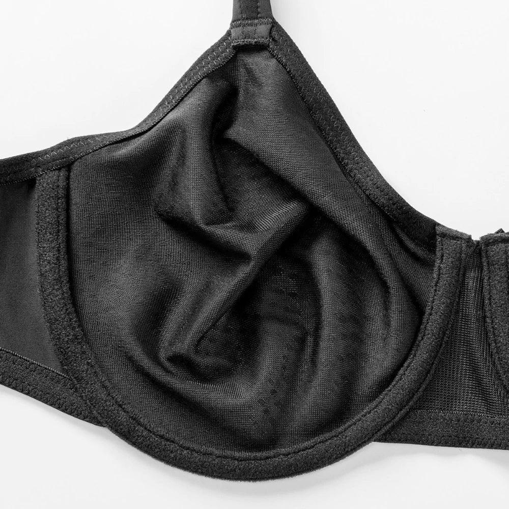 Close-up of center gore detail and subtle jacquard texture on full cup underwire bra - MissFine