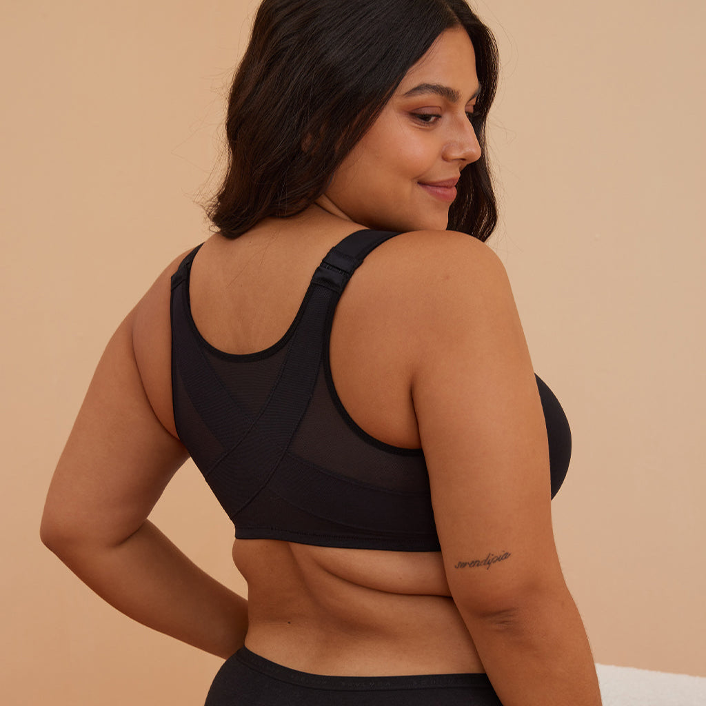 Front view of black plus size front closure bra with smooth molded cups and plunge neckline - MissFine