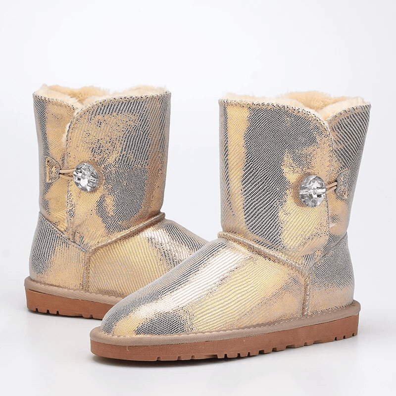 A warming fur boot in a height cut for a cool appearance