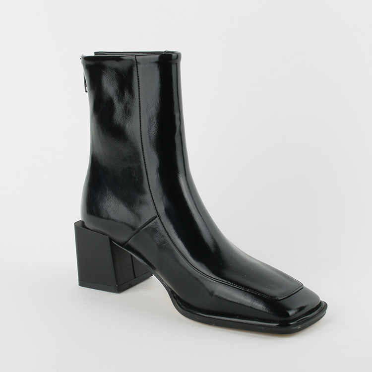 A stunning Italian boot for a wonderful feminine appearance