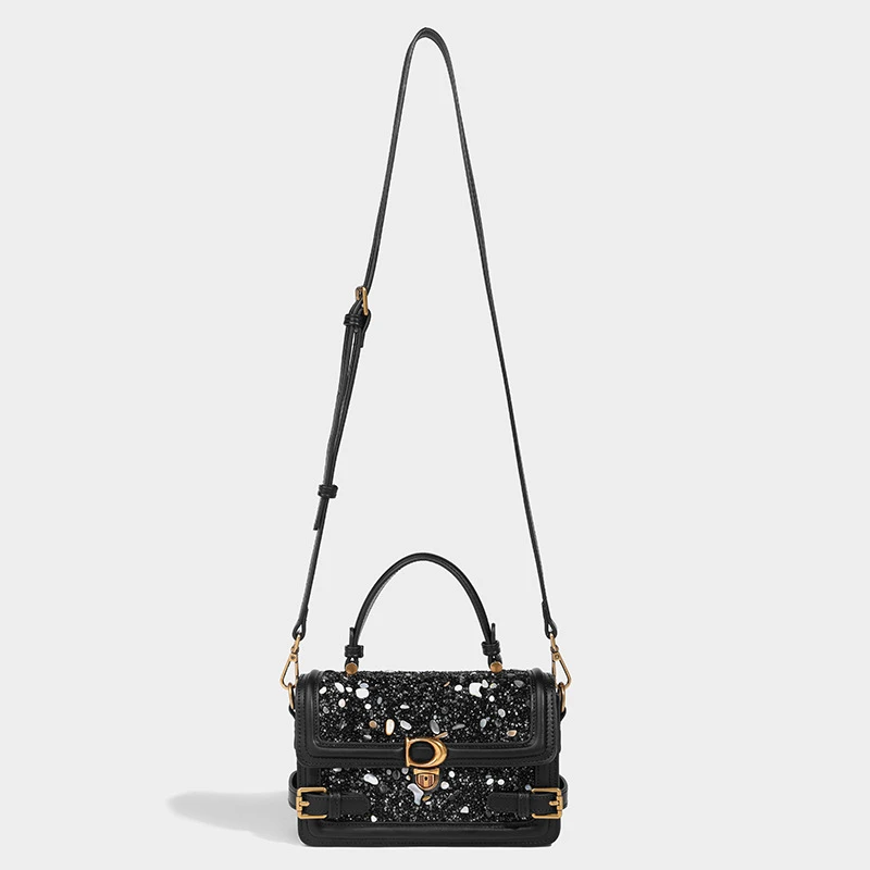 Italian evening bag for a glamorous feminine performance