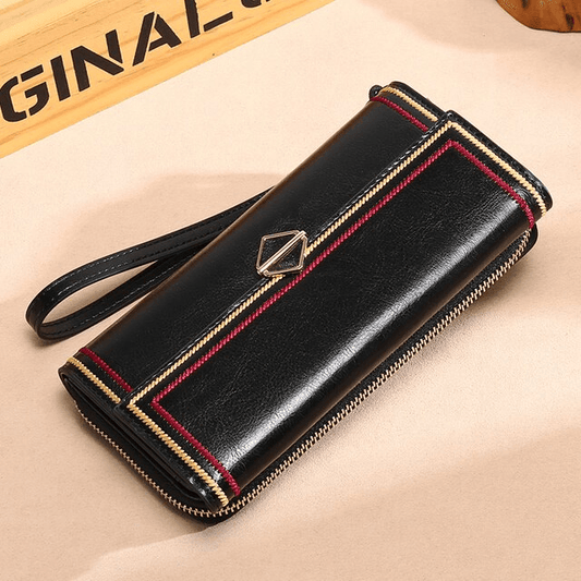 Leather wallet from Italy for a strong feminine appearance