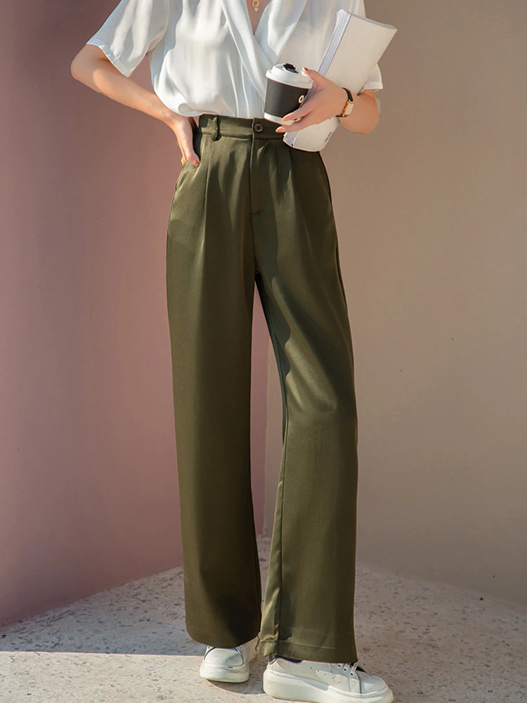 High tailored satin trousers in an elegant feminine finish for a spectacular look