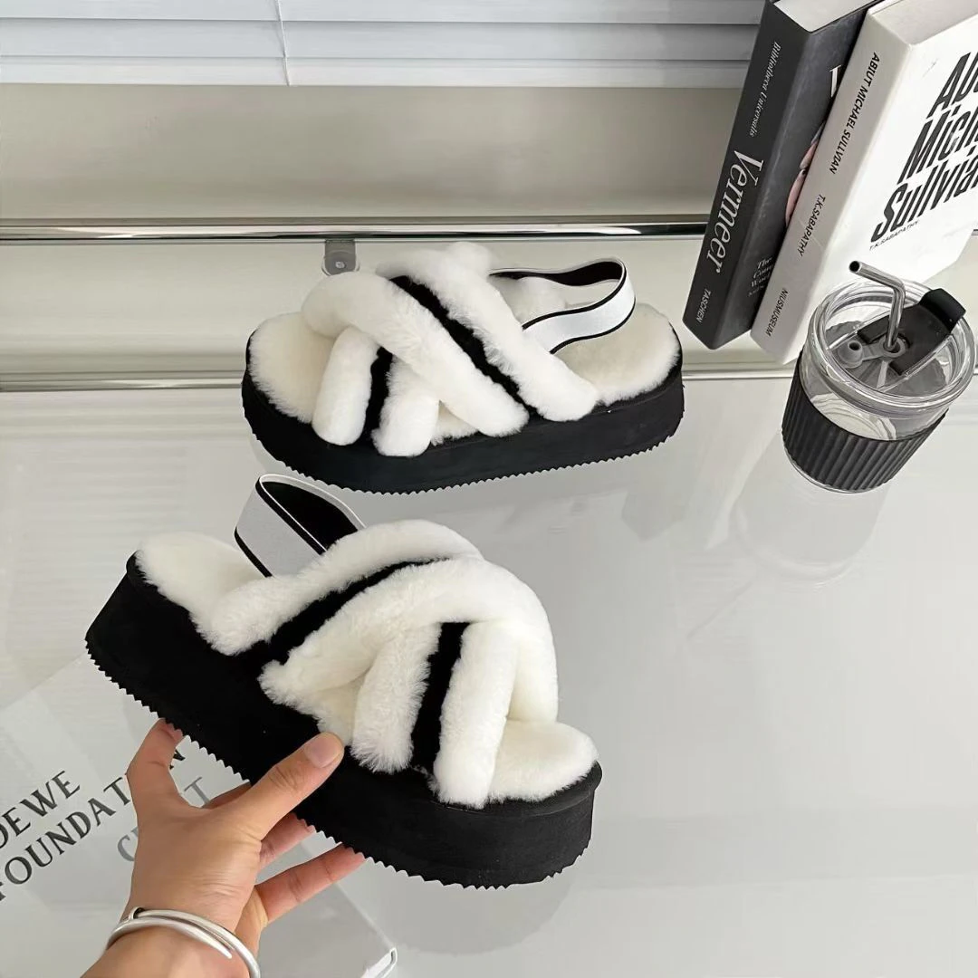 Perfect fur flip-flops in trendy style for a perfect look