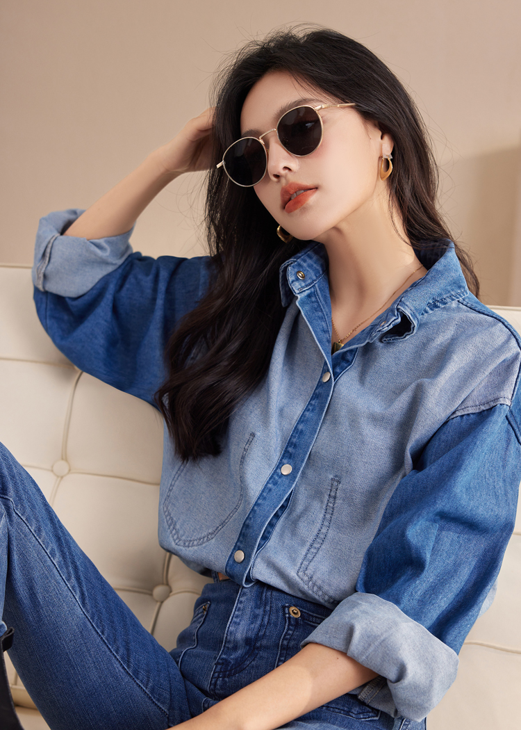 A fashionable boyfriend denim shirt for a perfect look for everyday