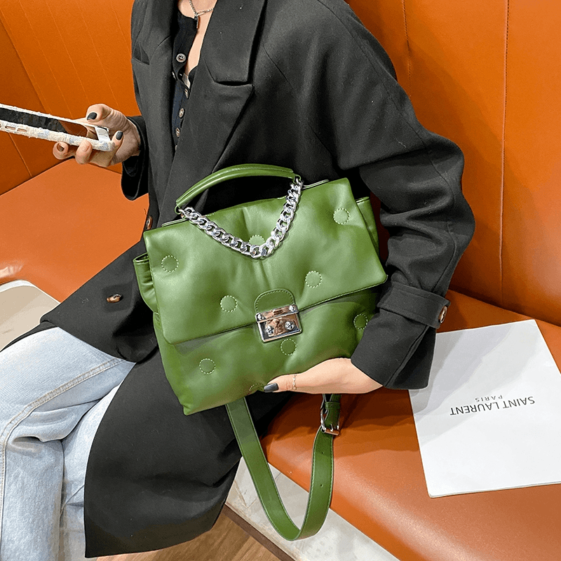 A gorgeous Italian bag combined with a perfect silver gourmand for a gorgeous look