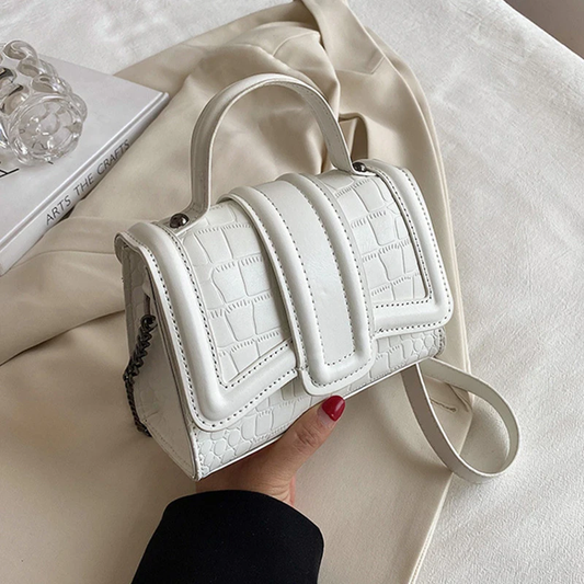 Italian handbag in a fashionable feminine finish for your perfect appearance